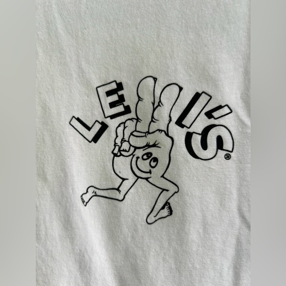 Levi’s Peace Out Tee Size M - Picture 2 of 4